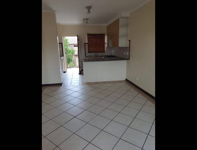 2 BEDROOM PROPERTY TO RENT IN MOOIKLOOF RIDGE ESTATE